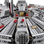 LEGO [Star Wars] - Millennium Falcon Building Set - Episode VII Series (75105) - Image 5